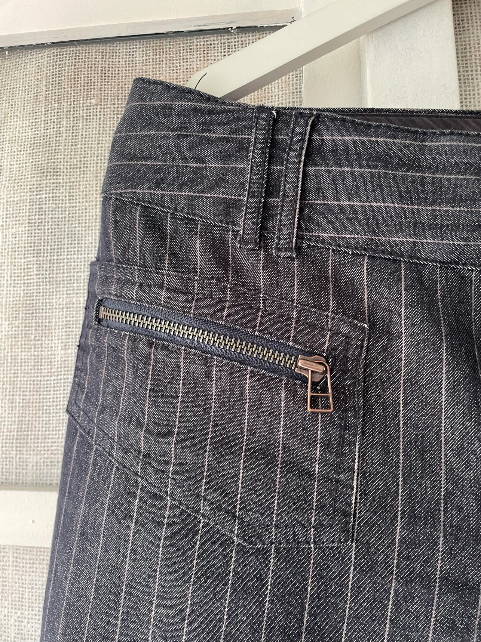 Vintage Pinstripe Dark Denim Capri Pants Y2K Urban Vibes